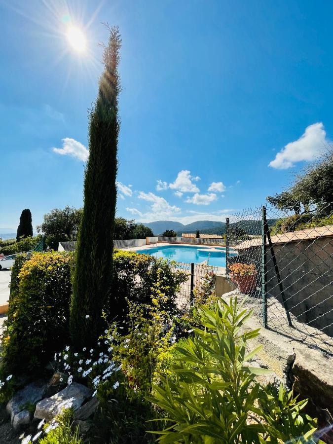 Superbe T2 Avec Vue Mer Et Piscine La Croix-Valmer Exterior foto